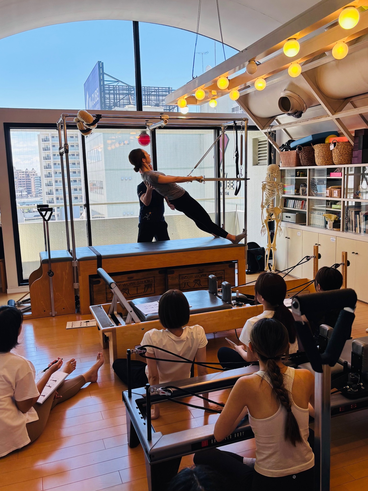 コンプリヘンシブピラティス資格の全て｜6つの機器を扱う